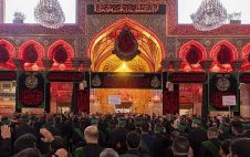 عبر موكب عزاءٍ موحّد.. خَدَمة العتبتين المقدستين يحيون ذكرى شهادة الإمام السجاد (عليه السلام)