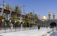 قسم بين الحرمين الشريفين ينشر لافتات الحزن بذكرى شهادة الإمام محمد الباقر (عليه السلام)