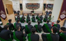 المجمَع العلمي يقيم مجلسًا عزائيًّا بذكرى شهادة الإمام الحسن المجتبى (عليه السلام) في النجف الأشرف