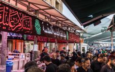 في ذكرى شهادة الإمام الحسن (عليه السلام).. شعبة السادة الخدم تقدم الخدمات المتنوعة للزائرين